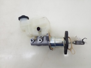  Master cylinder 