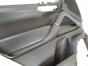  Upholstery of rear side doors 