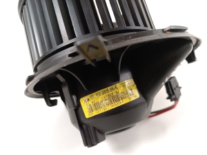  Cooling fan motor 