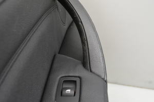  Upholstery of rear side doors 