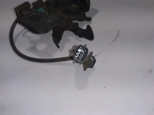  Engine cover lock 