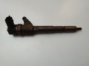  Fuel injector 