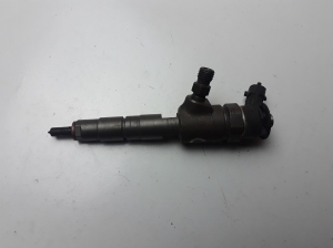  Fuel injector 