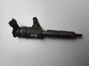  Fuel injector 