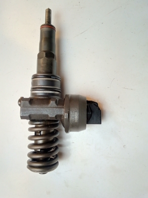  Fuel injector 