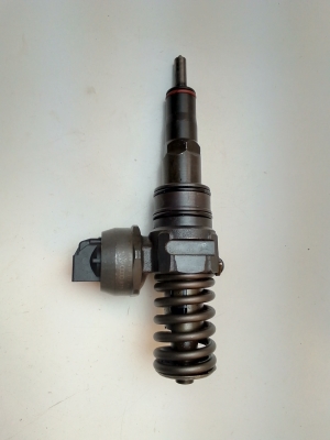  Fuel injector 