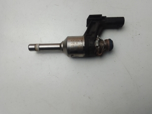  Fuel injector 