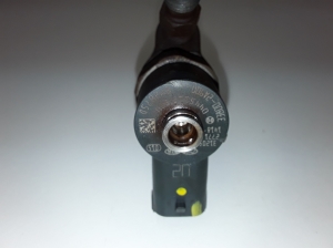  Fuel injector 