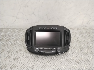  Radio / CD-Player / DVD-Player / Navigation 