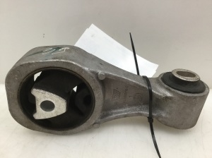  Engine holder 