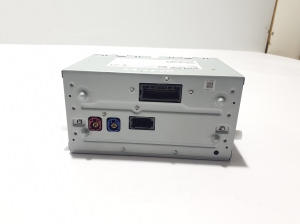  Radio / CD-Player / DVD-Player / Navigation 