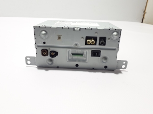 Radio / CD-Player / DVD-Player / Navigation 