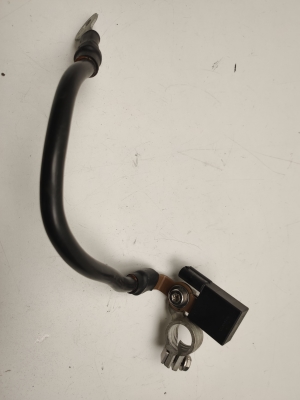  Das Kabel ist minus 