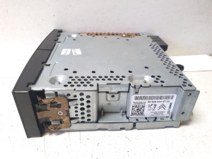  Radio / CD-Player / DVD-Player / Navigation 