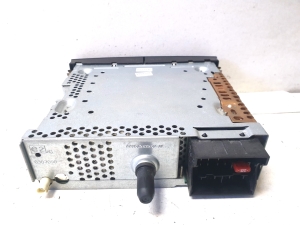  Radio / CD-Player / DVD-Player / Navigation 