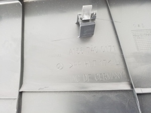  Weitere Details des Kofferraumdeckelstempels 