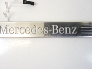  Einstiegsleistenverkleidung 
