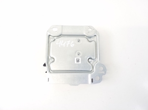  Airbagsteuergerät 