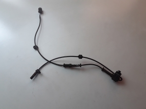 ABS-Sensor vorne 
