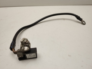  Das Kabel ist minus 