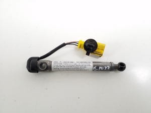  Motorhaubenaufprallsensor 