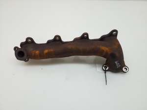  Exhaust manifold 