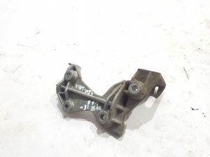  Generatorhalter 