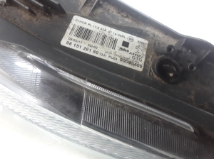 Scheinwerfer und seine Komponenten 