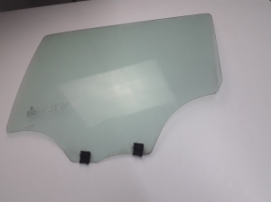  Hintere Seitentür aus Glas 