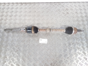  Antriebswelle vorne 