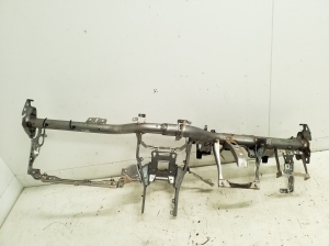  Armaturenbrettträger 