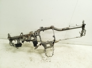  Armaturenbrettträger 