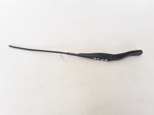  Windshield wiper blade 